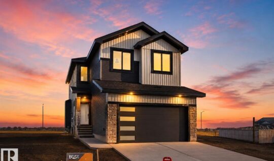 84 Rosa Crescent